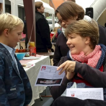 Plankenkoorts op de Avondmarkt 2 - Toneelvereniging Plankenkoorts 